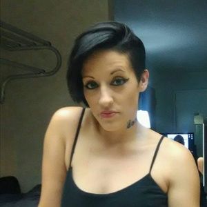 Meet your Posher, Brittney